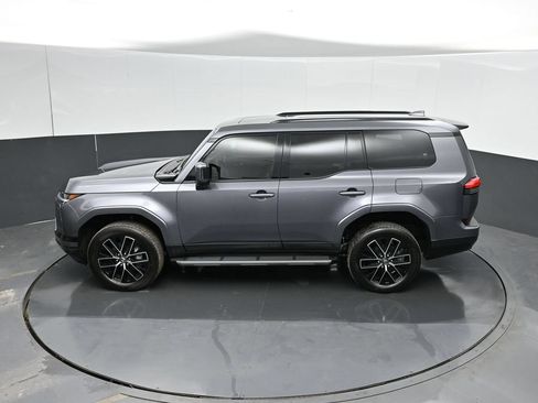 Used 2025 Lexus GX 550 w/ Accessory Package (2T) AWD/4WD image 43