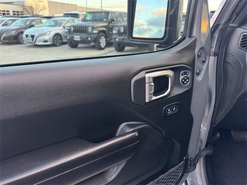 Used 2021 Jeep Wrangler Unlimited Islander image 19