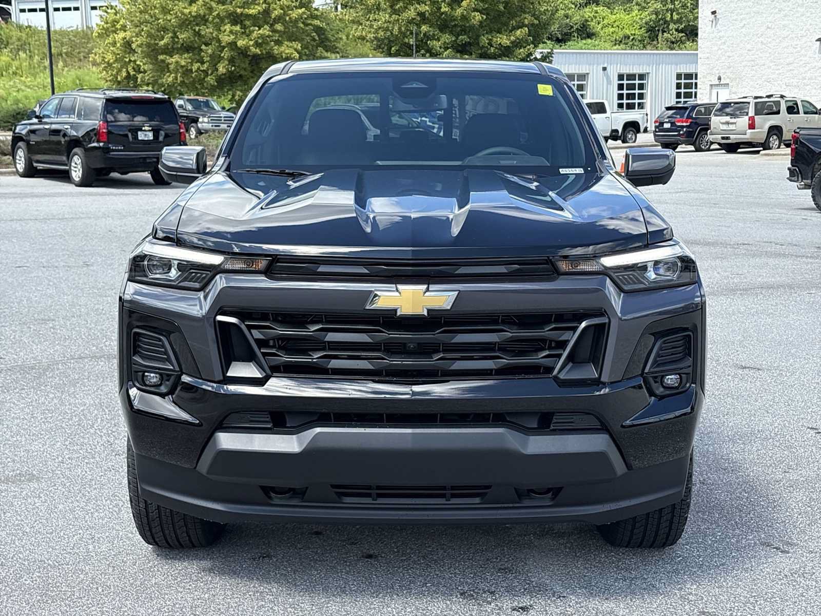 New 2026 Chevrolet Colorado LT w/ LT Convenience Package AWD/4WD image 3