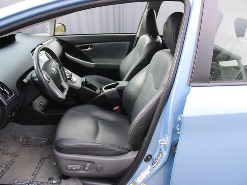 Used 2015 Toyota Prius Prime Advanced image 31