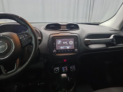 Used 2017 Jeep Renegade Altitude image 11