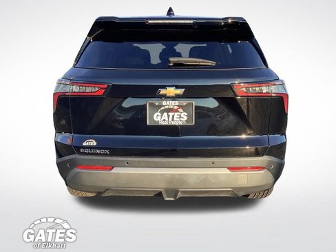 Used 2026 Chevrolet Equinox LT FWD image 10