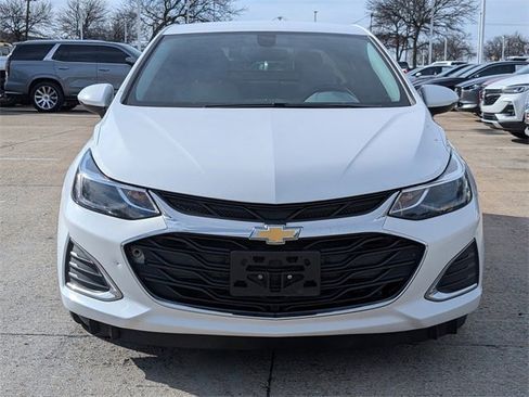 Used 2019 Chevrolet Cruze Premier image 6