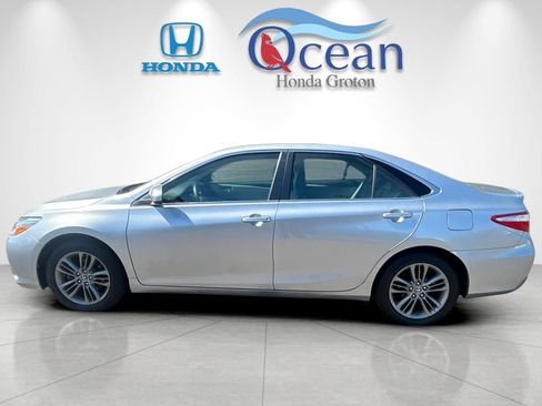 Used 2016 Toyota Camry SE FWD image 6