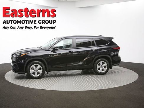 Used 2023 Toyota Highlander L image 58