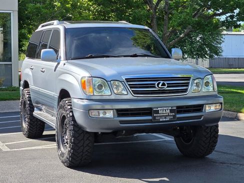 Used 2004 Lexus LX 470 4WD image 2