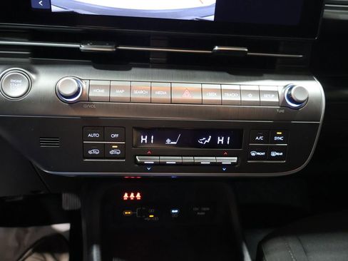 Used 2025 Hyundai Kona SEL image 27