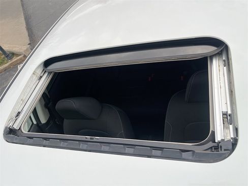 Used 2023 Nissan Altima 2.5 SV w/ SV Premium Package image 22