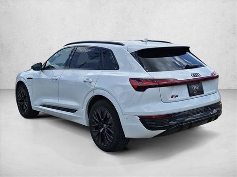 Used 2024 Audi Q8 e-tron Prestige w/ Prestige Package AWD/4WD image 7