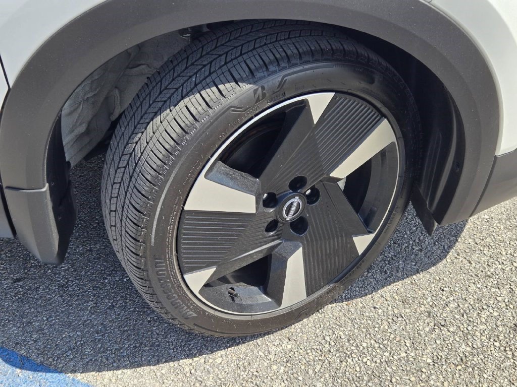 Certified 2025 Nissan Kicks SR AWD/4WD image 6