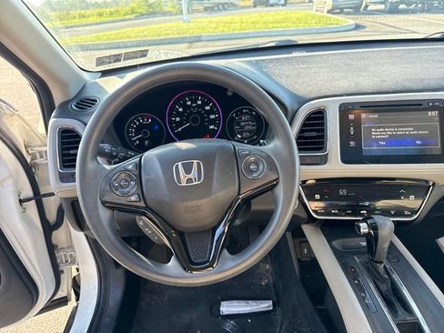 Used 2018 Honda HR-V EX image 20