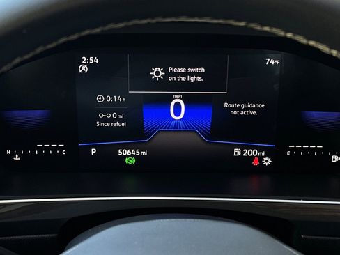 Used 2023 Volkswagen Tiguan SE image 25