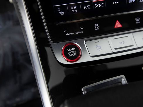 Used 2025 Audi RS Q8 performance AWD/4WD image 24