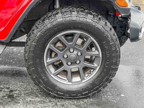 Used 2020 Jeep Gladiator Overland image 9