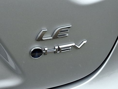 Certified 2025 Toyota Corolla LE image 30