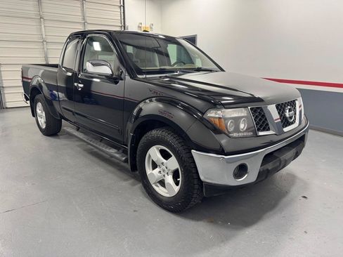 Used 2008 Nissan Frontier LE w/ Technology Pkg RWD image 2