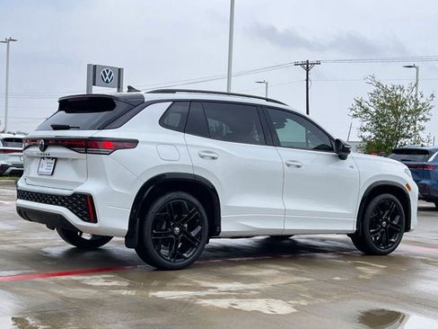 New 2026 Volkswagen Tiguan SE R-Line image 8