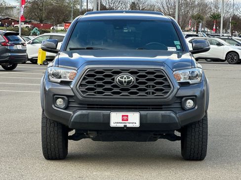 Used 2021 Toyota Tacoma TRD Off-Road w/ Technology Package image 9