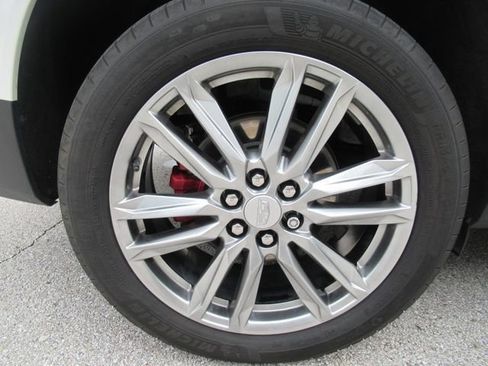 Used 2024 Cadillac XT5 Sportv w/ LPO, Floor Liner Package AWD/4WD image 9