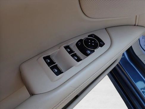 Used 2019 Lincoln MKZ Reserve w/ Reserve Plus Package FWD image 13