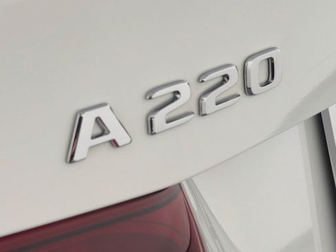 Used 2021 Mercedes-Benz A 220 image 8