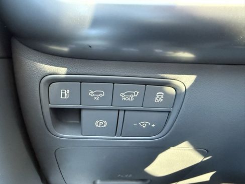 Certified 2026 Hyundai Ioniq 9 Limited w/ Tow & Go Package image 31