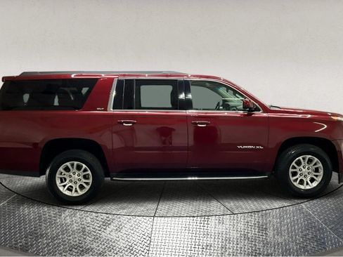 Used 2019 GMC Yukon XL SLT w/ Open Road Package image 8