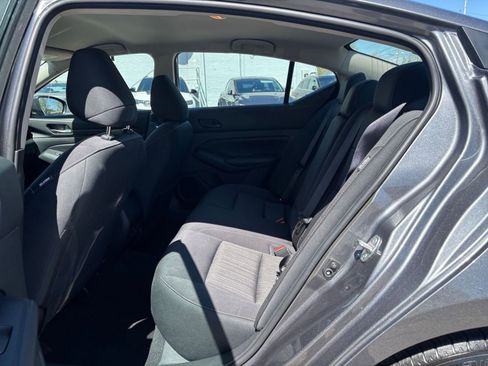 Used 2025 Nissan Altima 2.5 SV image 24