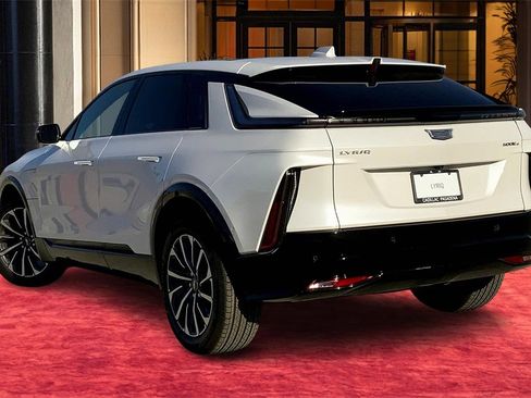 New 2025 Cadillac Lyriq Sport image 4