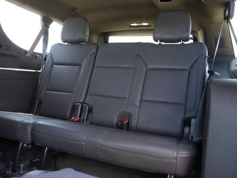 Used 2021 Chevrolet Suburban Z71 w/ Z71 Off-Road Package AWD/4WD image 28