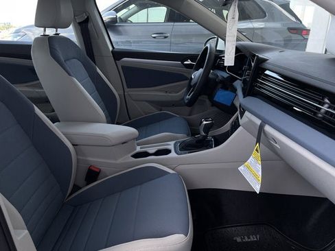 New 2025 Volkswagen Jetta SE image 23