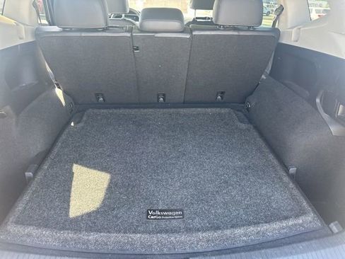 Used 2022 Volkswagen Tiguan SE w/ Panoramic Sunroof Package AWD/4WD image 18
