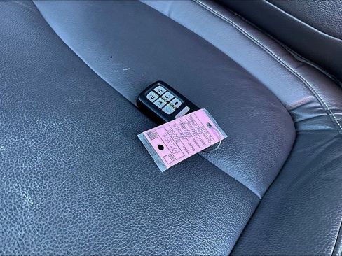 Used 2023 Honda Odyssey Touring image 10