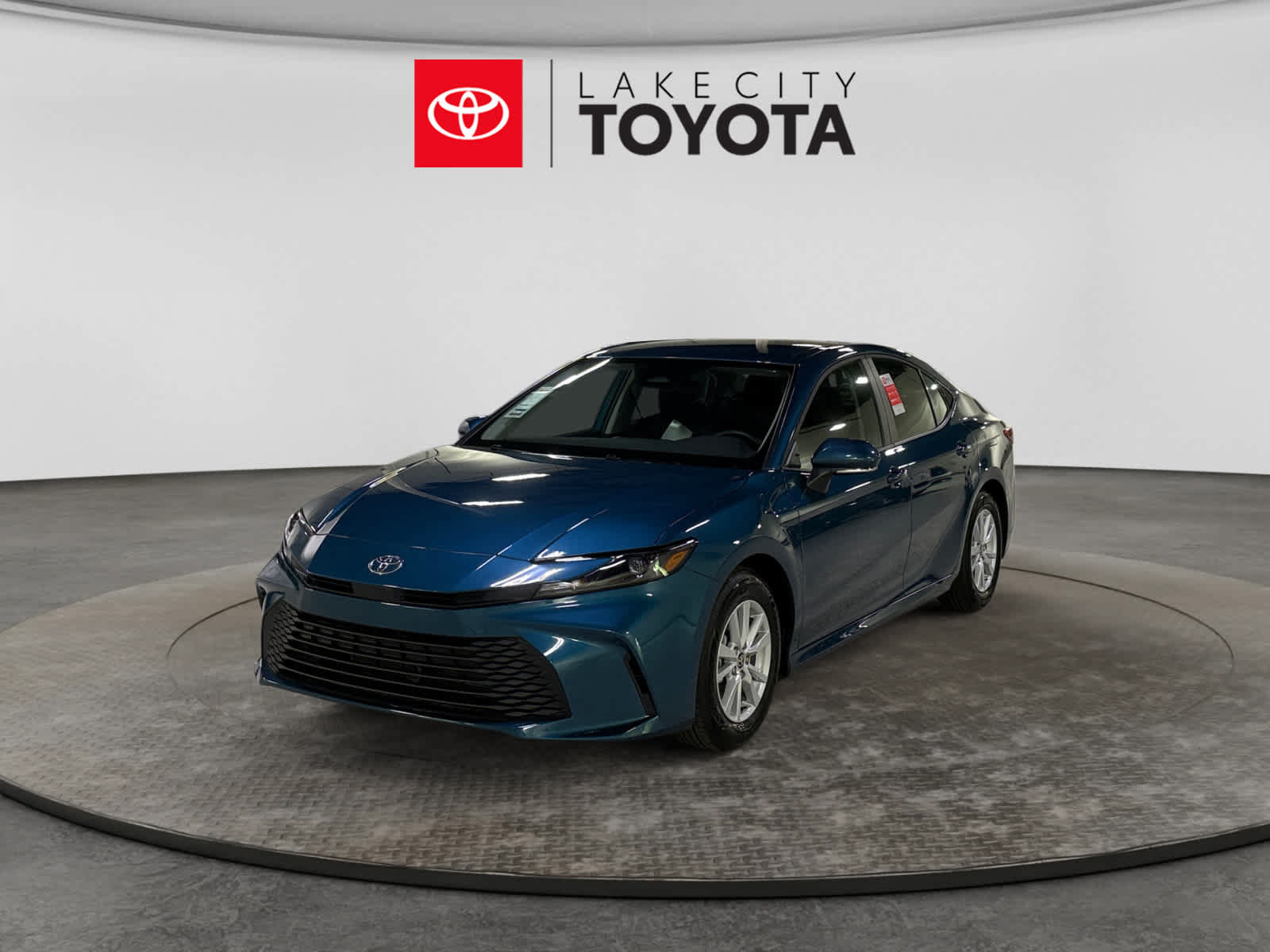 Used 2026 Toyota Camry LE FWD image 1