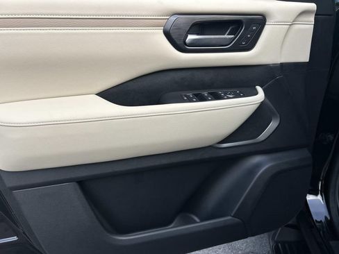 New 2026 Nissan Armada Platinum AWD/4WD image 18
