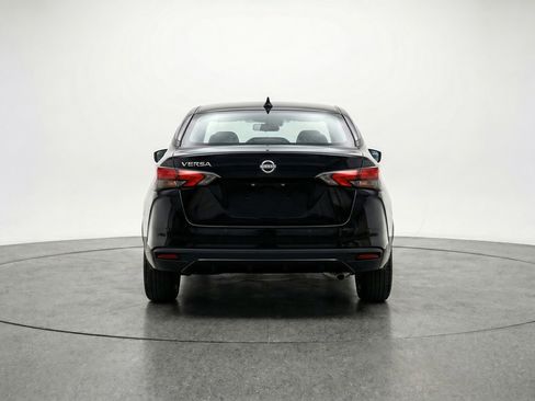 Used 2025 Nissan Versa SV image 7