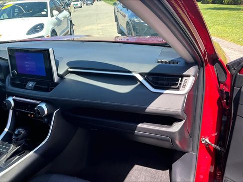 Used 2024 Toyota RAV4 XLE w/ Convenience Package image 13