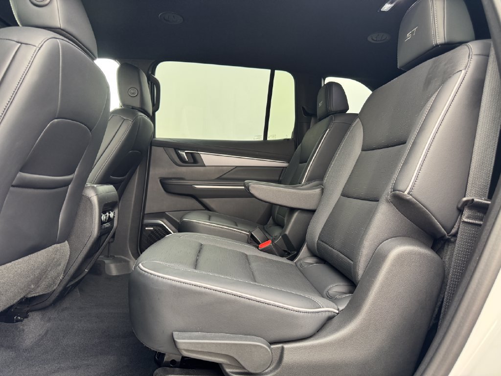 Used 2026 Buick Enclave Sport Touring AWD/4WD image 34