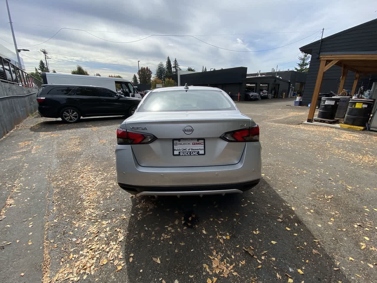 Used 2024 Nissan Versa SV FWD image 5