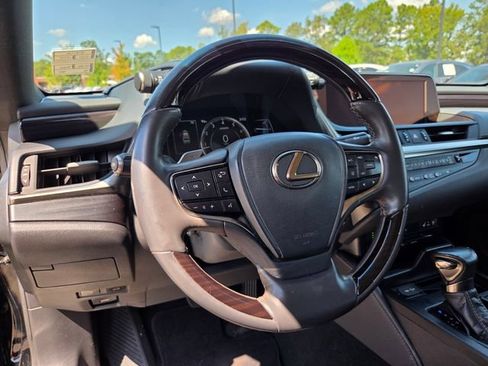 Used 2020 Lexus ES 350 w/ Premium Package FWD image 10