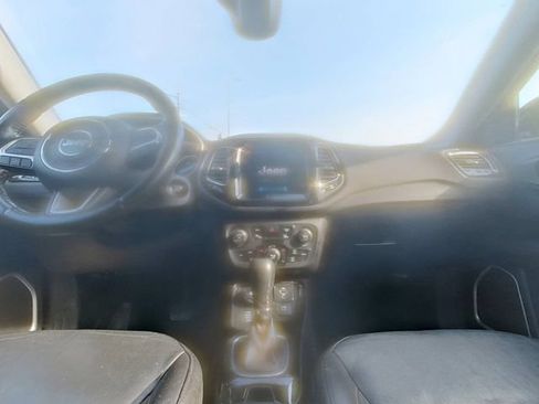 Used 2018 Jeep Compass Limited w/ Navigation Group AWD/4WD image 25