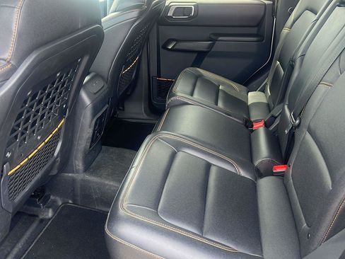 Used 2024 Ford Bronco Badlands AWD/4WD image 17
