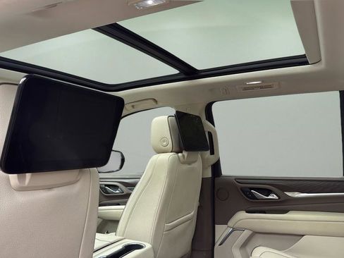 Used 2021 GMC Yukon XL Denali w/ Advanced Technology Package image 10