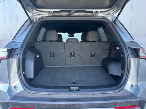 Used 2025 Chevrolet Equinox LT image 28