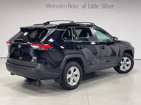 Used 2021 Toyota RAV4 XLE AWD/4WD image 6