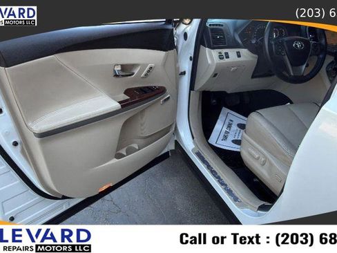 Used 2013 Toyota Venza Limited AWD/4WD image 25