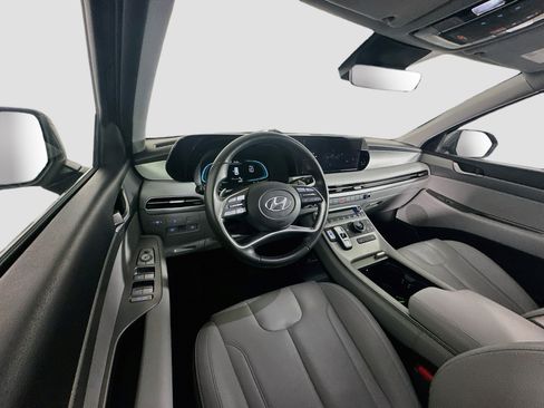 Used 2025 Hyundai Palisade SEL FWD image 18
