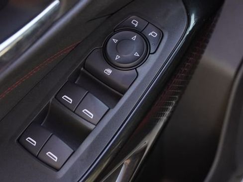 Used 2024 Chevrolet Trax RS w/ Sunroof Package FWD image 20