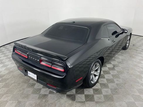 Used 2019 Dodge Challenger R/T RWD image 10