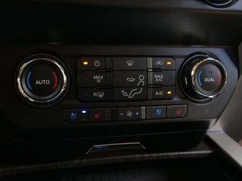 Used 2021 Ford F250 Lariat w/ Lariat Ultimate Package image 12